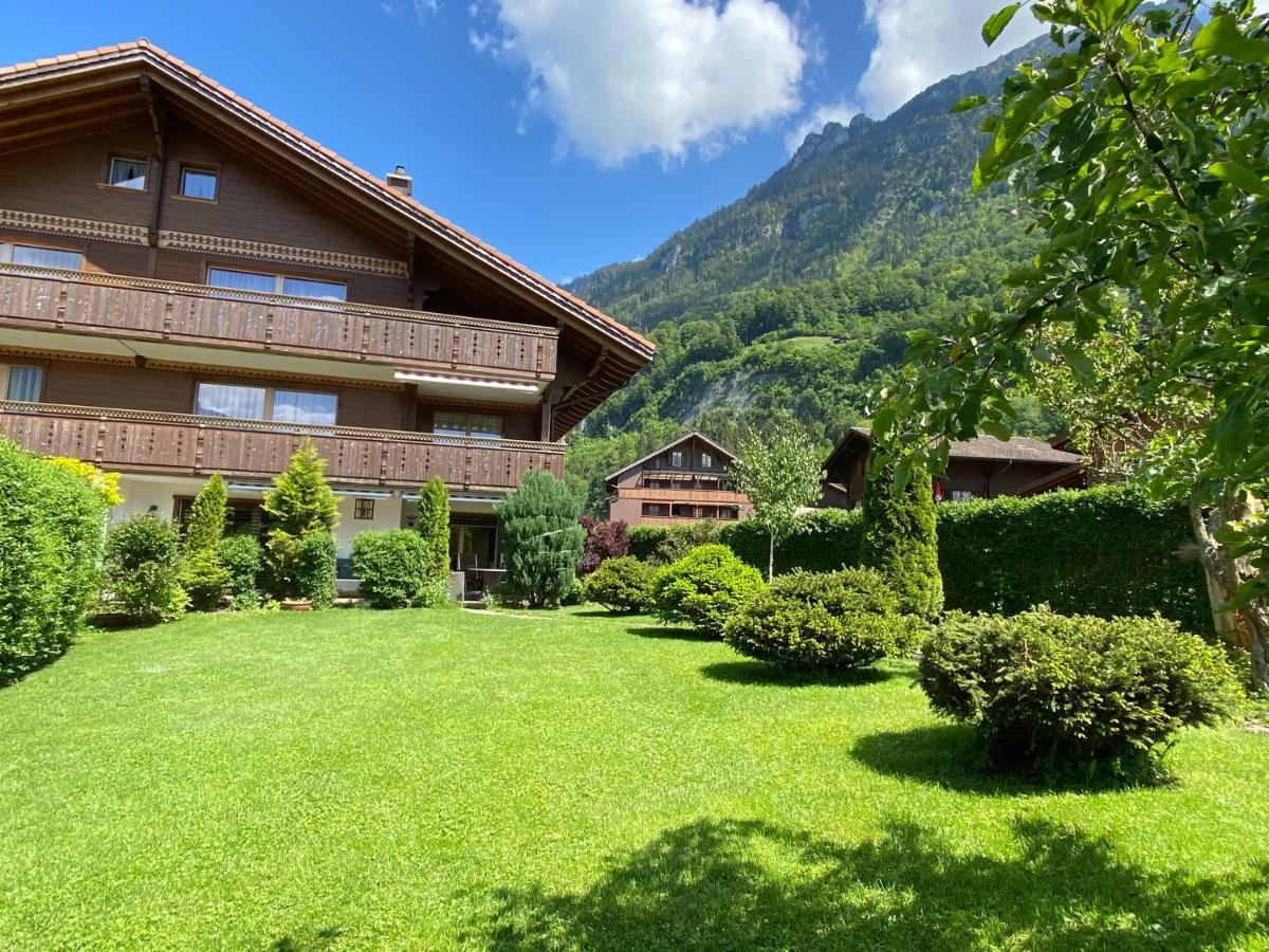 An Apartment In A Modern Swiss Chalet 伊瑟尔特瓦尔德 外观 照片